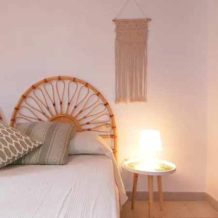 Edificio Apolo 7 Apartment *