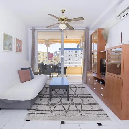 Edificio Apolo 7 * Calp