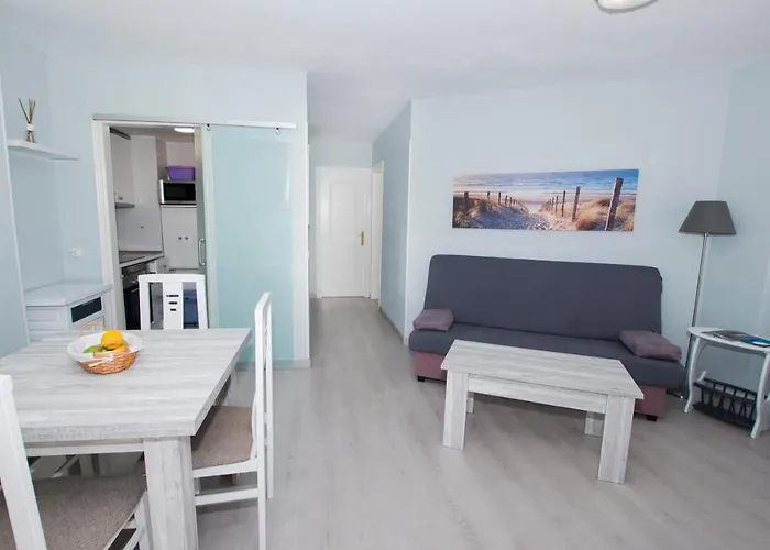 Edificio Apolo 7 Apartment *