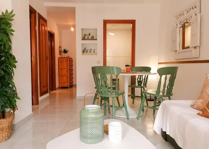 Edificio Apolo 7 Apartment *