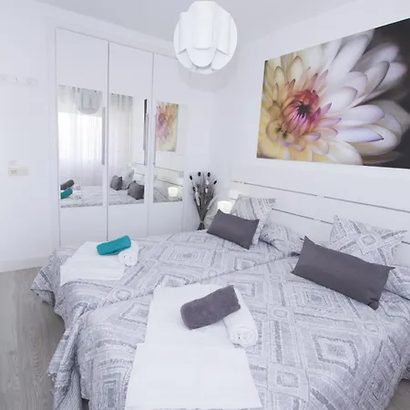 Edificio Apolo 7 Appartement *