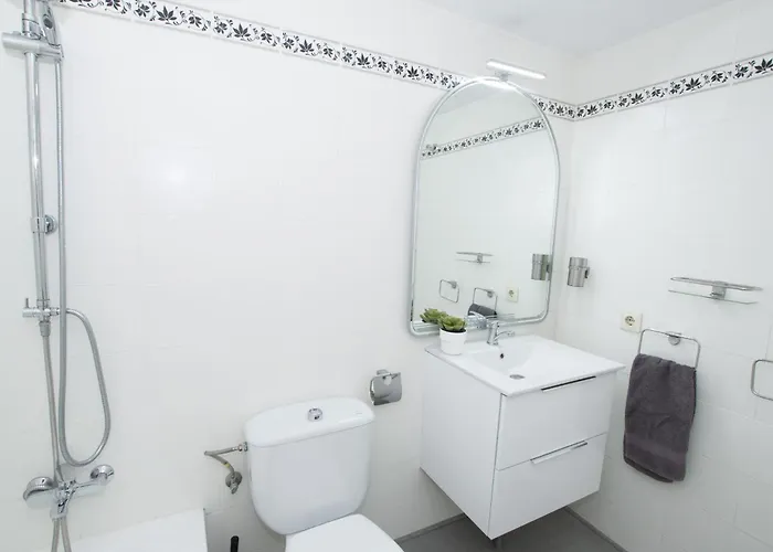 Edificio Apolo 7 * 卡尔佩